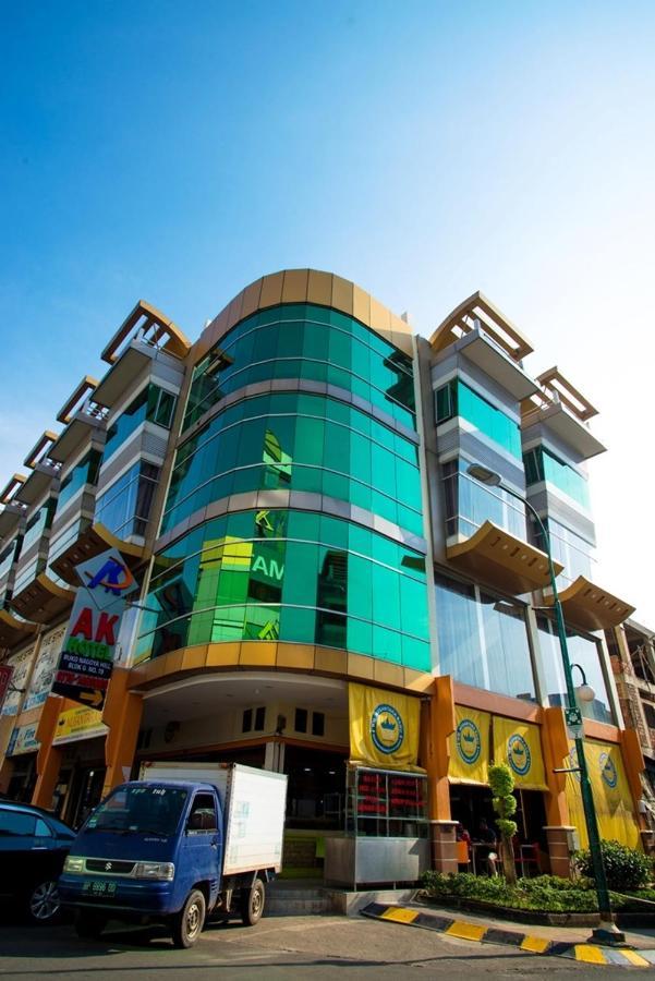 Ak Hotel Nagoya Hill Batam Kültér fotó