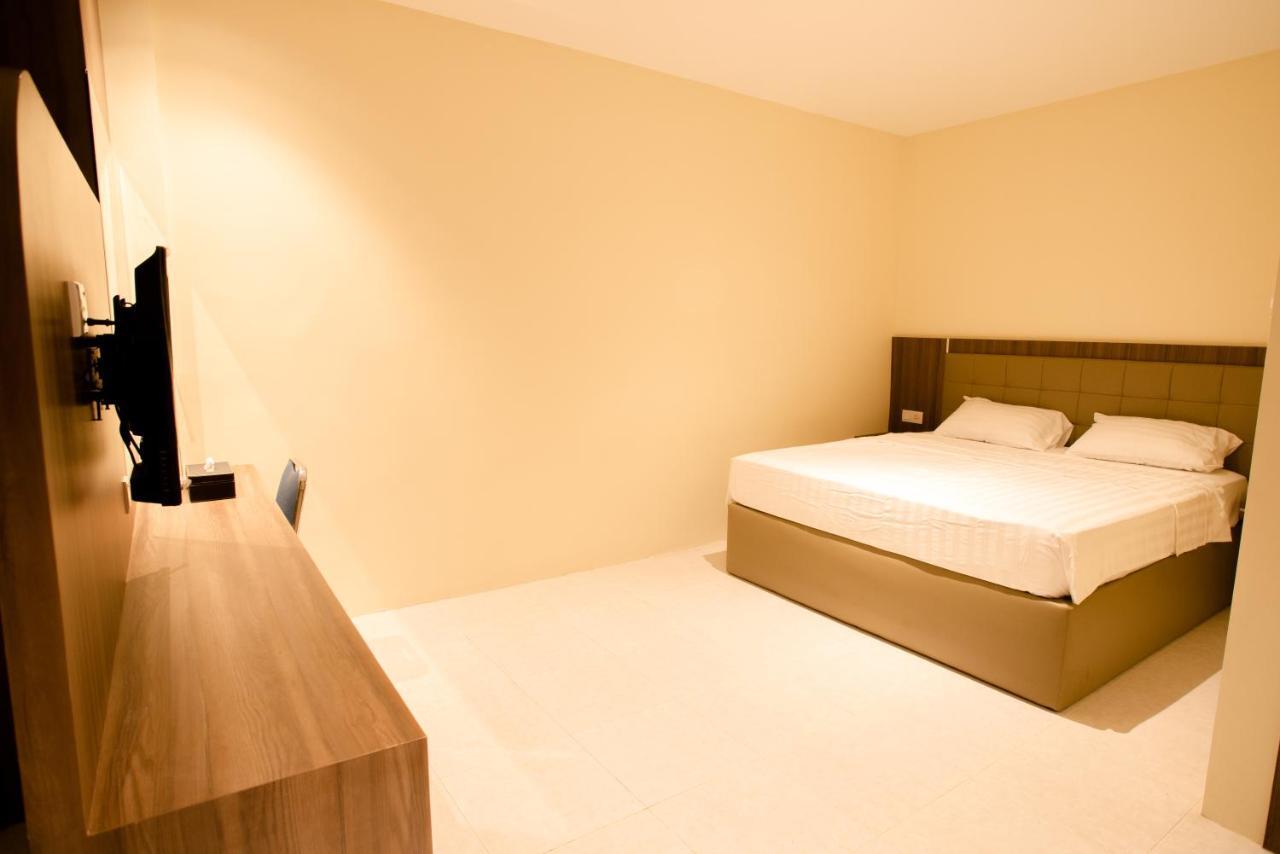 Ak Hotel Nagoya Hill Batam Kültér fotó