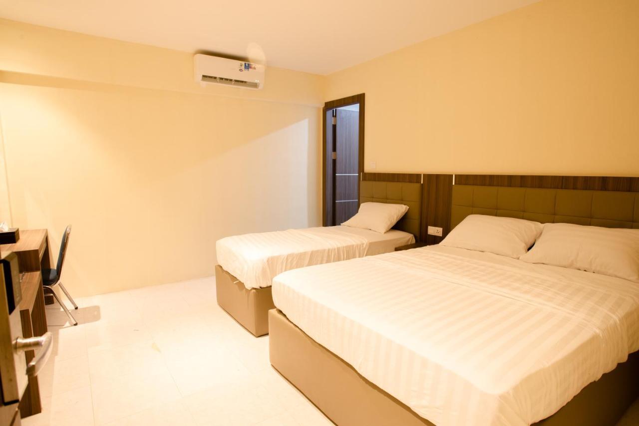 Ak Hotel Nagoya Hill Batam Kültér fotó