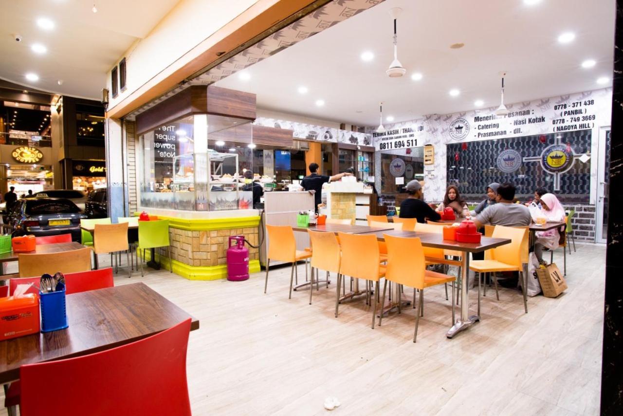 Ak Hotel Nagoya Hill Batam Kültér fotó