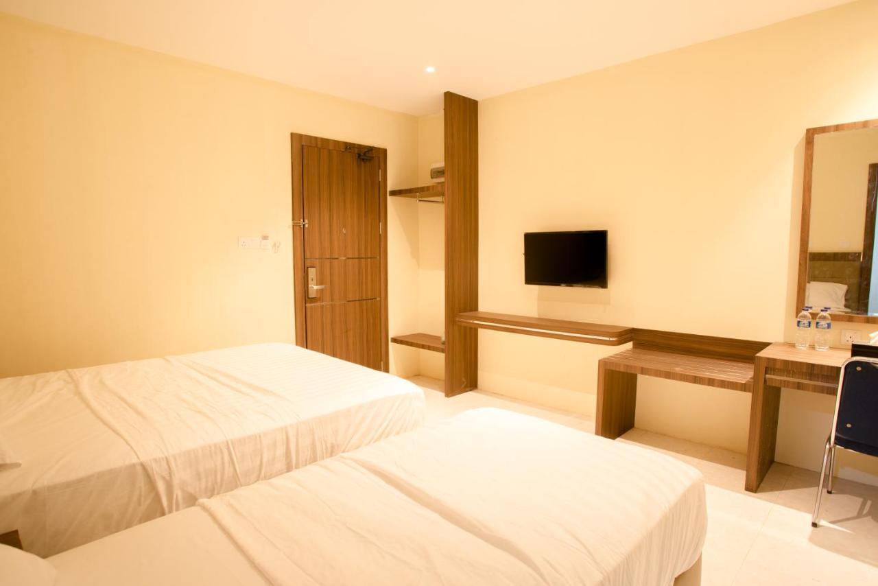 Ak Hotel Nagoya Hill Batam Kültér fotó