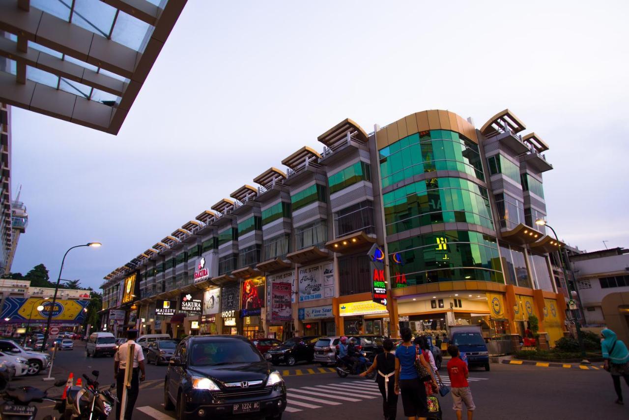 Ak Hotel Nagoya Hill Batam Kültér fotó